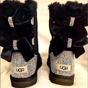 COPY - UGGS WITH VELVET BOWS•CUSTOMIZED MULTICOLORED SWAVORSKI CRYSTALS
